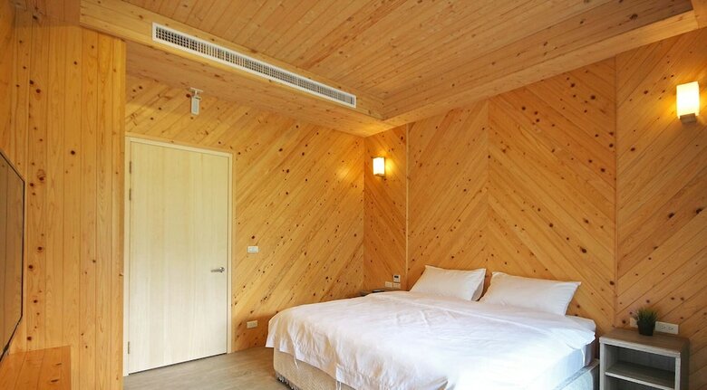 Bed & Breakfast House16