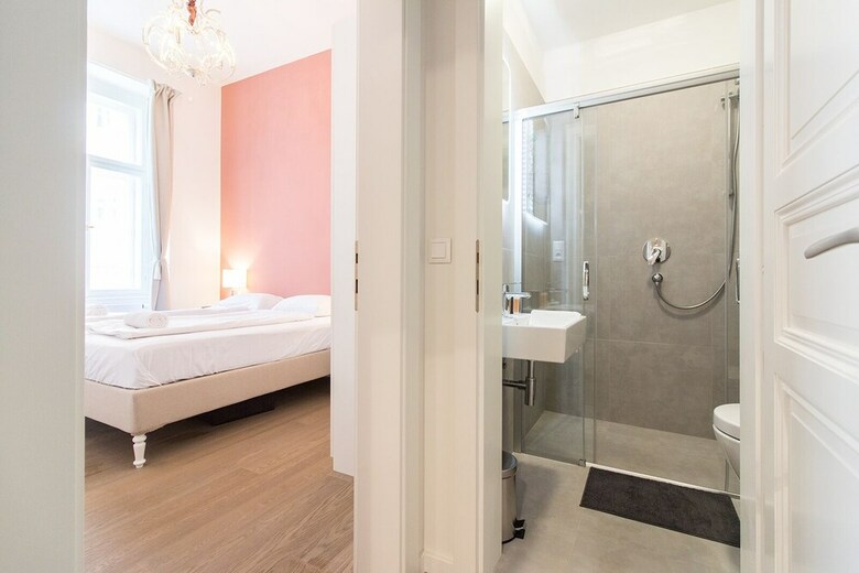 Apartment In Historical Building Next To Kampa