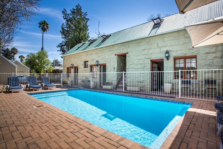 Hotel 88 Baron Van Reede Guesthouse