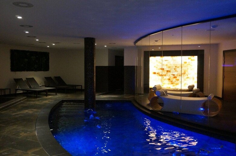 Superb Apartment In The Palace Residence
