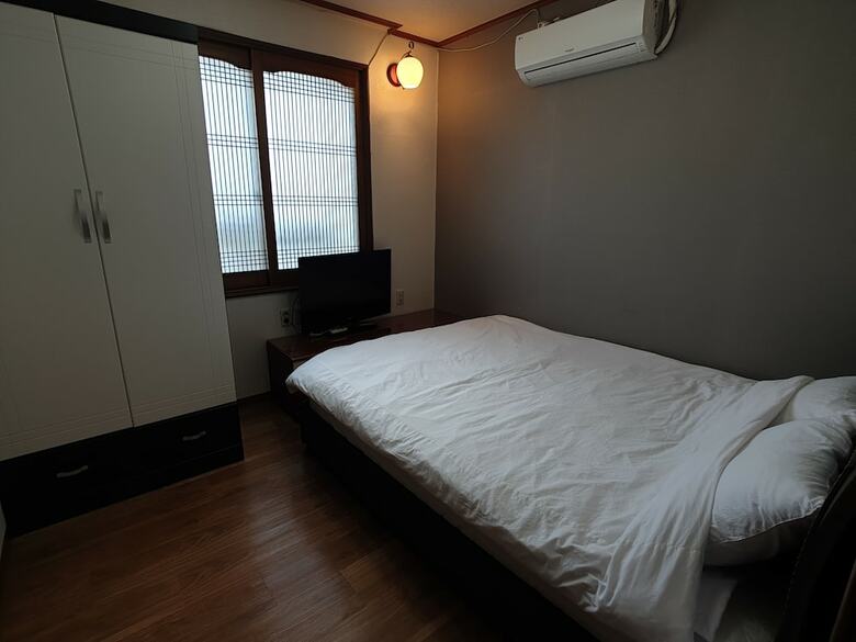 Hostal I'm Okay Guesthouse - Hostel