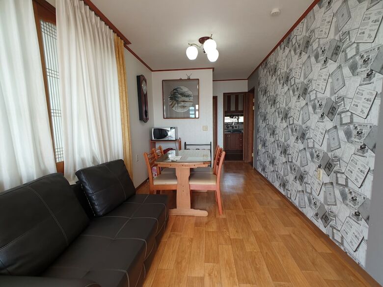 Hostal I'm Okay Guesthouse - Hostel