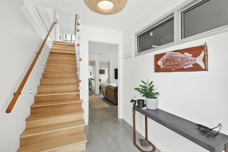 Bristlebird - Rejuvenate Stays