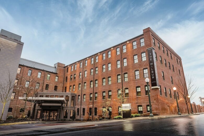 Hotel The Wilbur Lititz, Tapestry Collection By Hilton