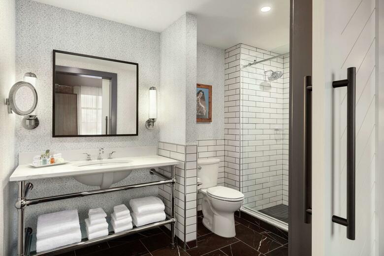 Hotel The Wilbur Lititz, Tapestry Collection By Hilton