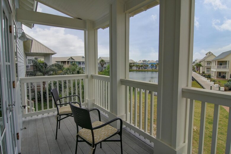 Cinnamon Shore- Great Escape 195 Be