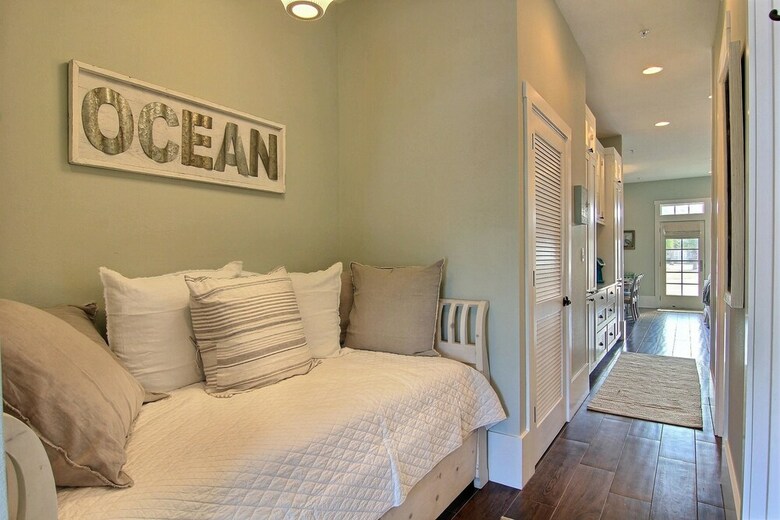 Cinnamon Shore- Island Time Tc 4102