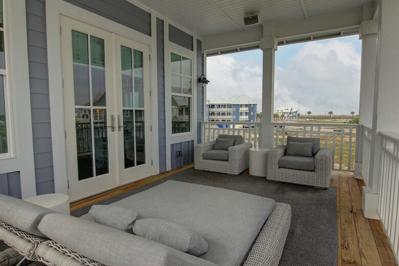 Cinnamon Shore- Coastal Charm 258 Hi
