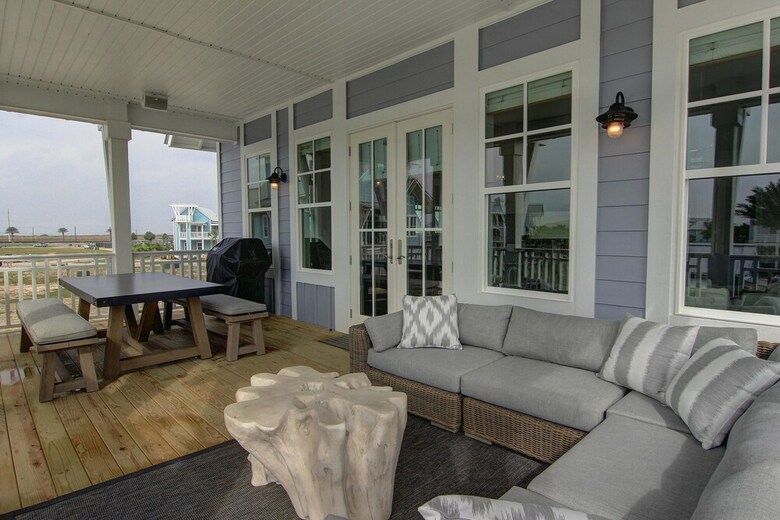 Cinnamon Shore- Coastal Charm 258 Hi