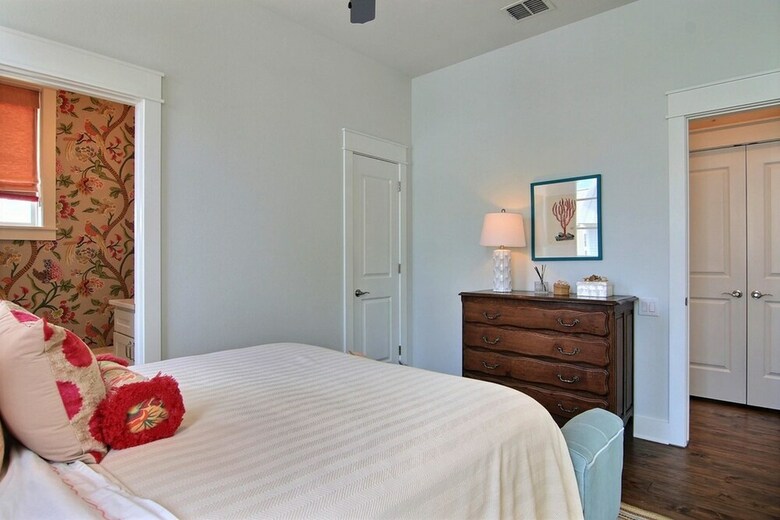 Cinnamon Shore- For The Girls 117 La