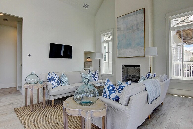 Cinnamon Shore- Southern Charm 259 Be
