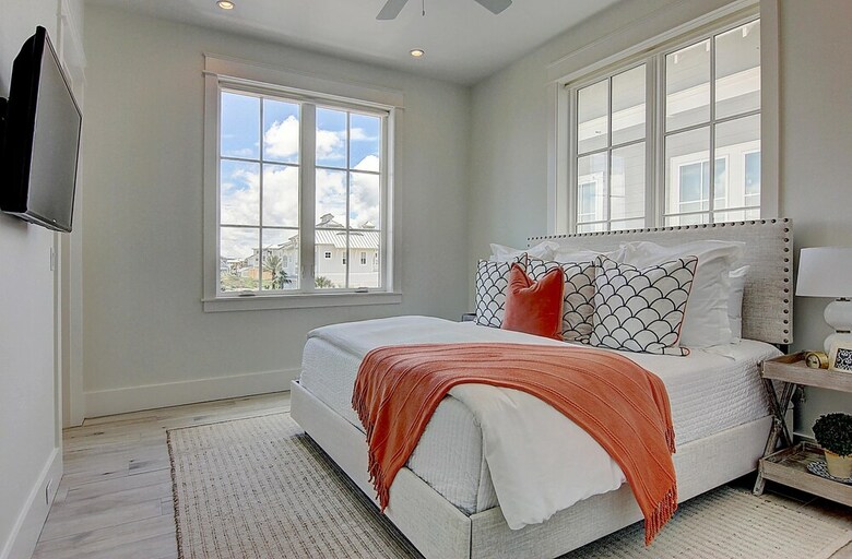 Cinnamon Shore- Southern Charm 259 Be