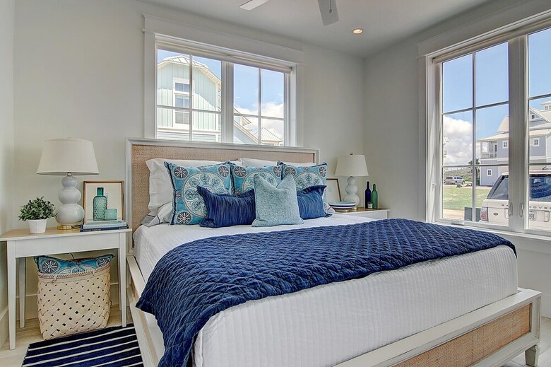 Cinnamon Shore- Southern Charm 259 Be