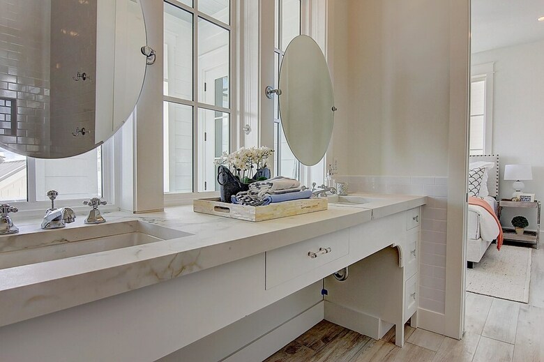 Cinnamon Shore- Southern Charm 259 Be