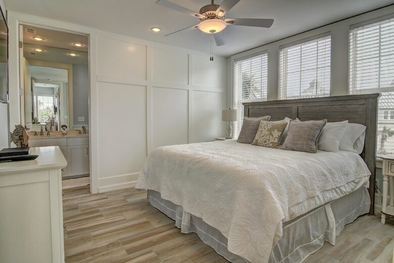 Cinnamon Shore- Ocean Pearl Tc 10205