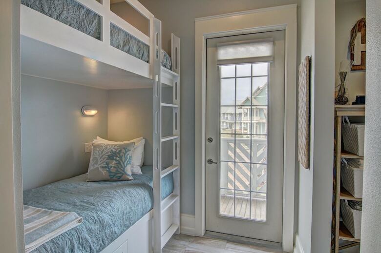 Cinnamon Shore- Ocean Pearl Tc 10205