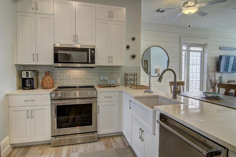 Cinnamon Shore- Ocean Pearl Tc 10205