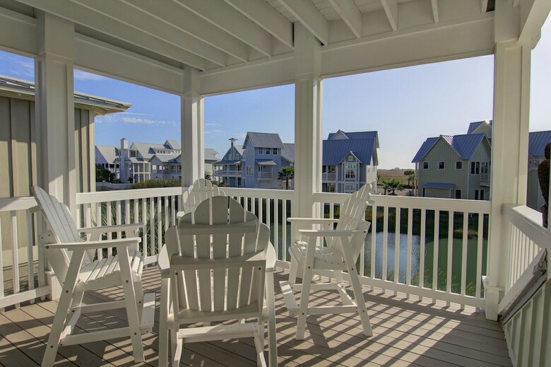 Cinnamon Shore- Big View II 222 Be