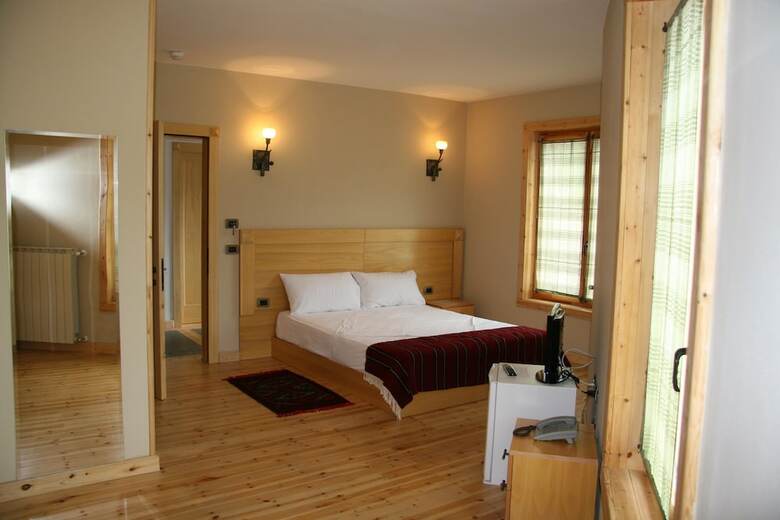 Hotel Natyral Razma Resort