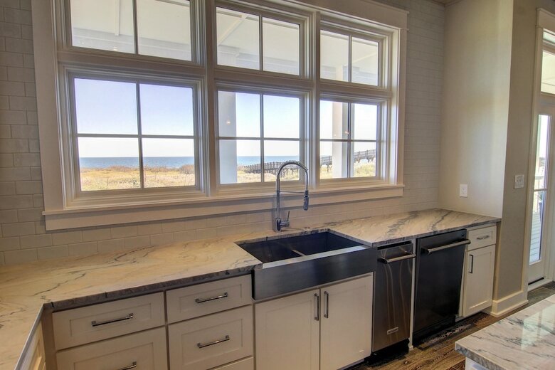 Cinnamon Shore- Barefoot Beach 236 Se