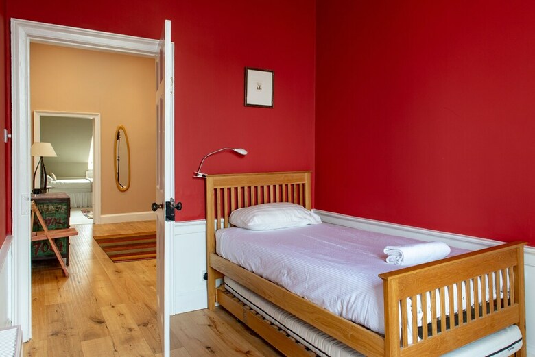 Apartamentos Stunning 4-bedroom Central Edinburgh