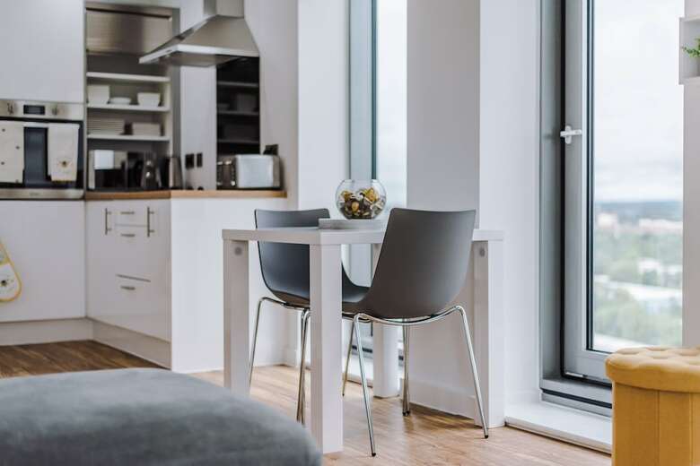 Beautiful Apartments In Media City