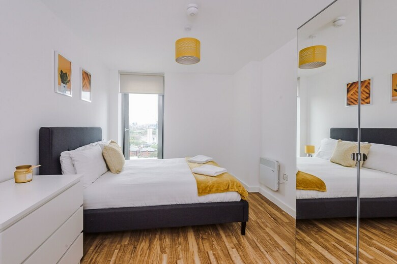 Beautiful Apartments In Media City