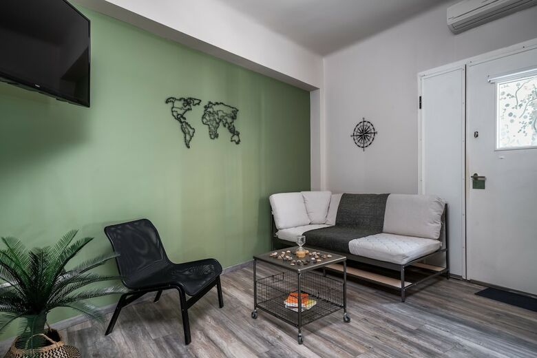 Modern Apartment In The Heart Of Plaka