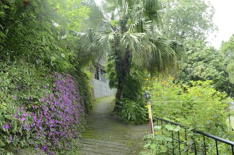 Hotel Lake Retreat Bhimtal