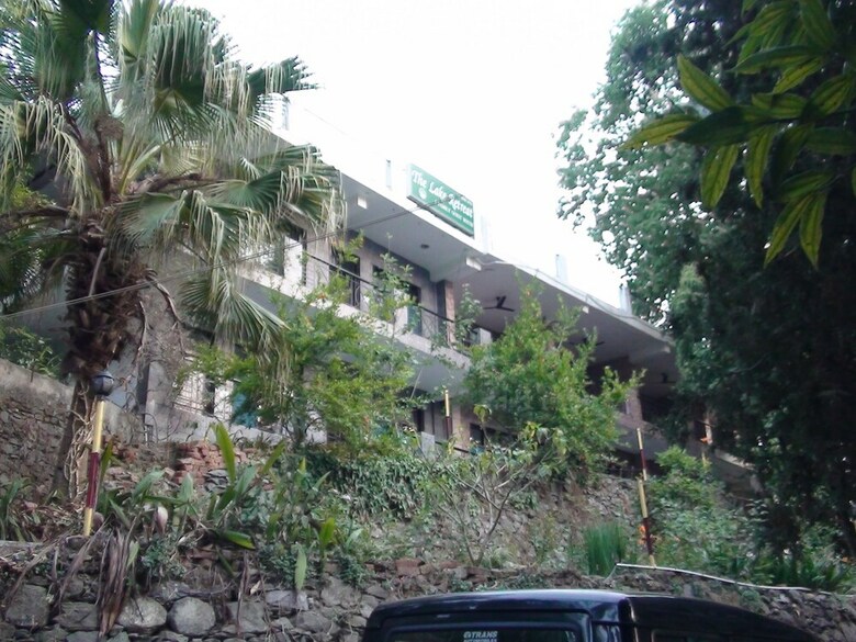 Hotel Lake Retreat Bhimtal