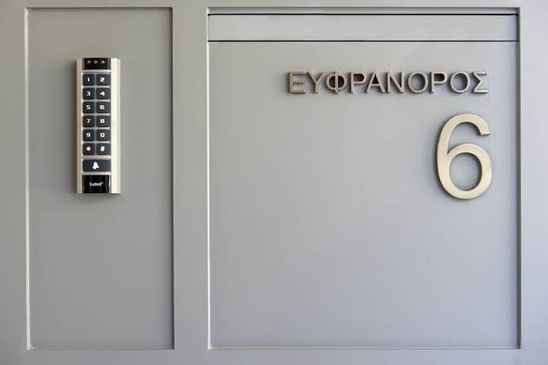 Apartamentos Athens Bluebuilding
