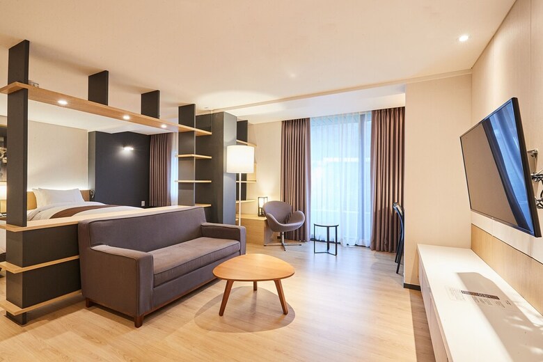 Eden Paradise Hotel