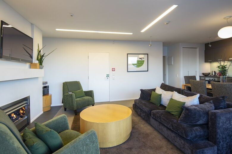 Panorama Terrace Apartments, Element Escapes