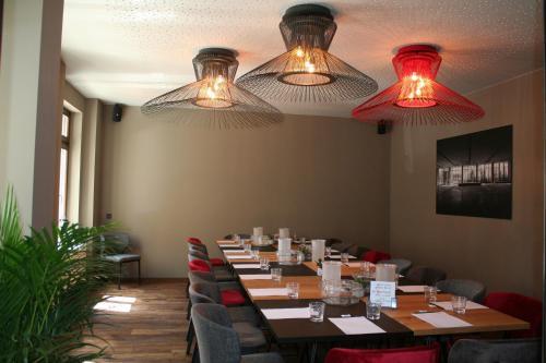 Hotel Alexxanders Restaurant & Bordinghouse
