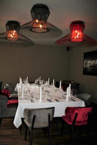 Hotel Alexxanders Restaurant & Bordinghouse