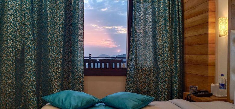 Hotel Dewan Palace Dharamshala