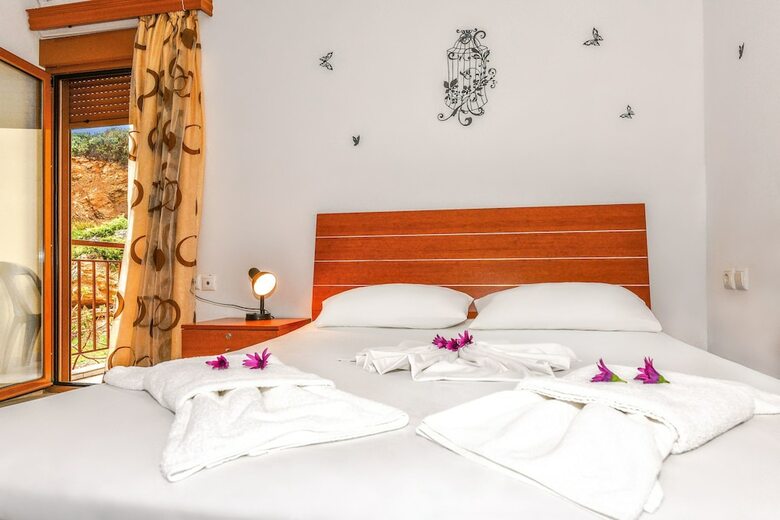 Hotel En Plo Rooms