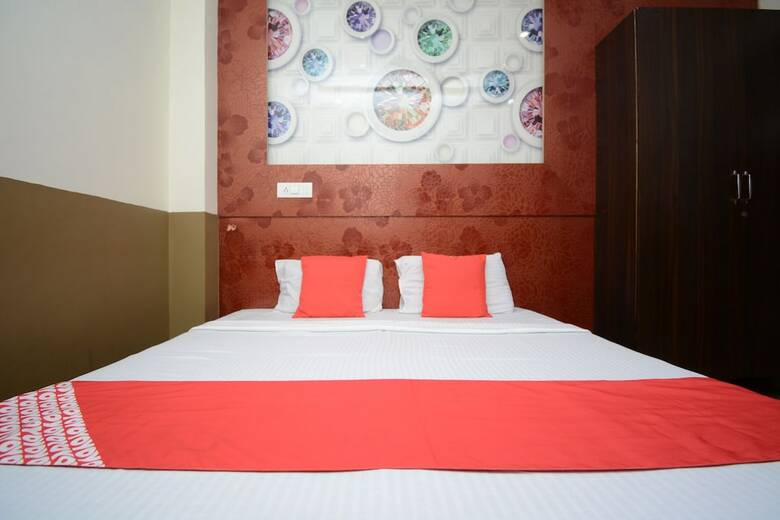 Oyo 26663 Hotel Indian Ldh
