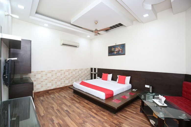 Oyo 18599 Hotel Rc Residency