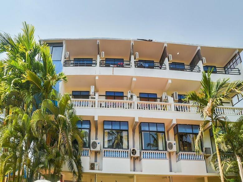 Hotel Oyo 22417 Pleasure Inn