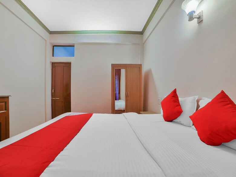 Hotel Oyo 22417 Pleasure Inn