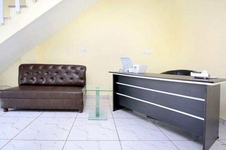 Oyo 22993 Hotel Ozas Grand