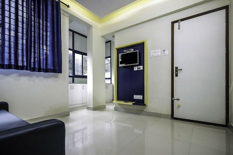 Hotel Oyo 15825 Blue Berry Apartments