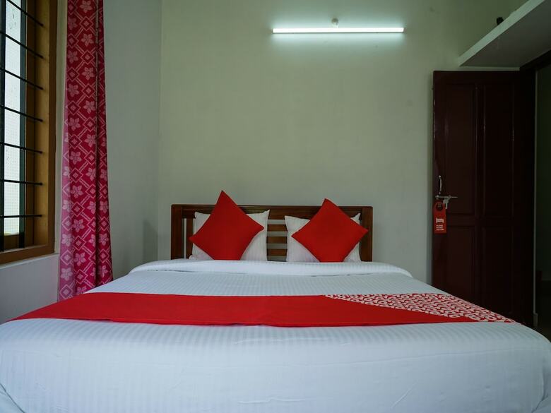 Hotel Oyo 13133 Le Grand