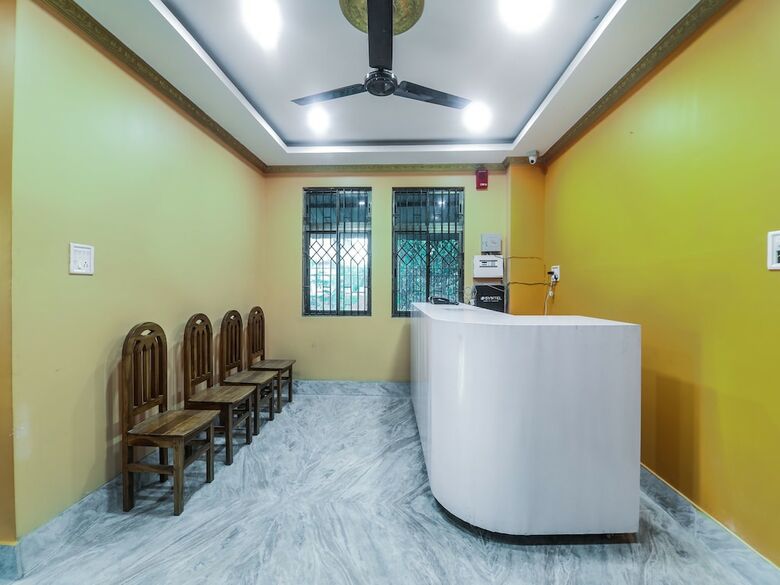 Hotel Oyo 17180 Danni's