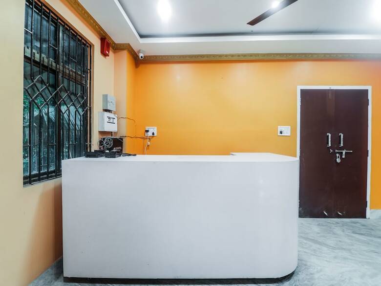 Hotel Oyo 17180 Danni's