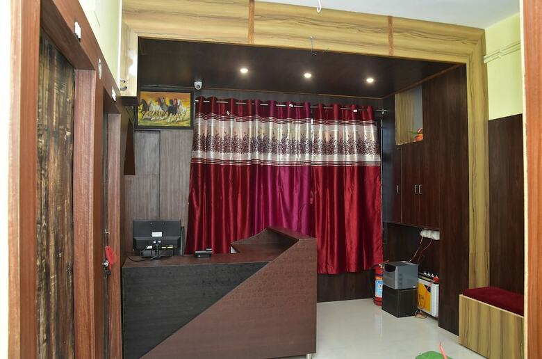 Hotel Oyo 24739 Ap Guest House