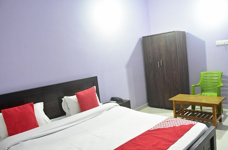 Hotel Oyo 24739 Ap Guest House