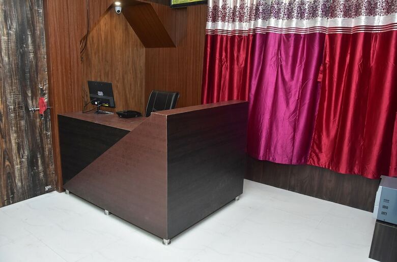 Hotel Oyo 24739 Ap Guest House