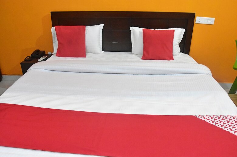 Hotel Oyo 24739 Ap Guest House
